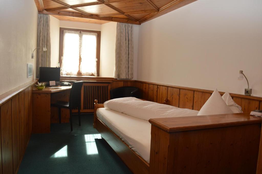 Hotel Zum Kreuz 아라우 객실 사진