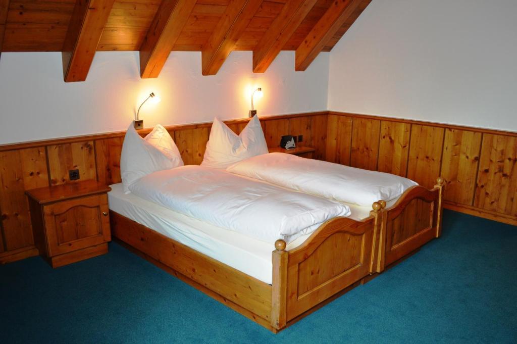 Hotel Zum Kreuz 아라우 객실 사진